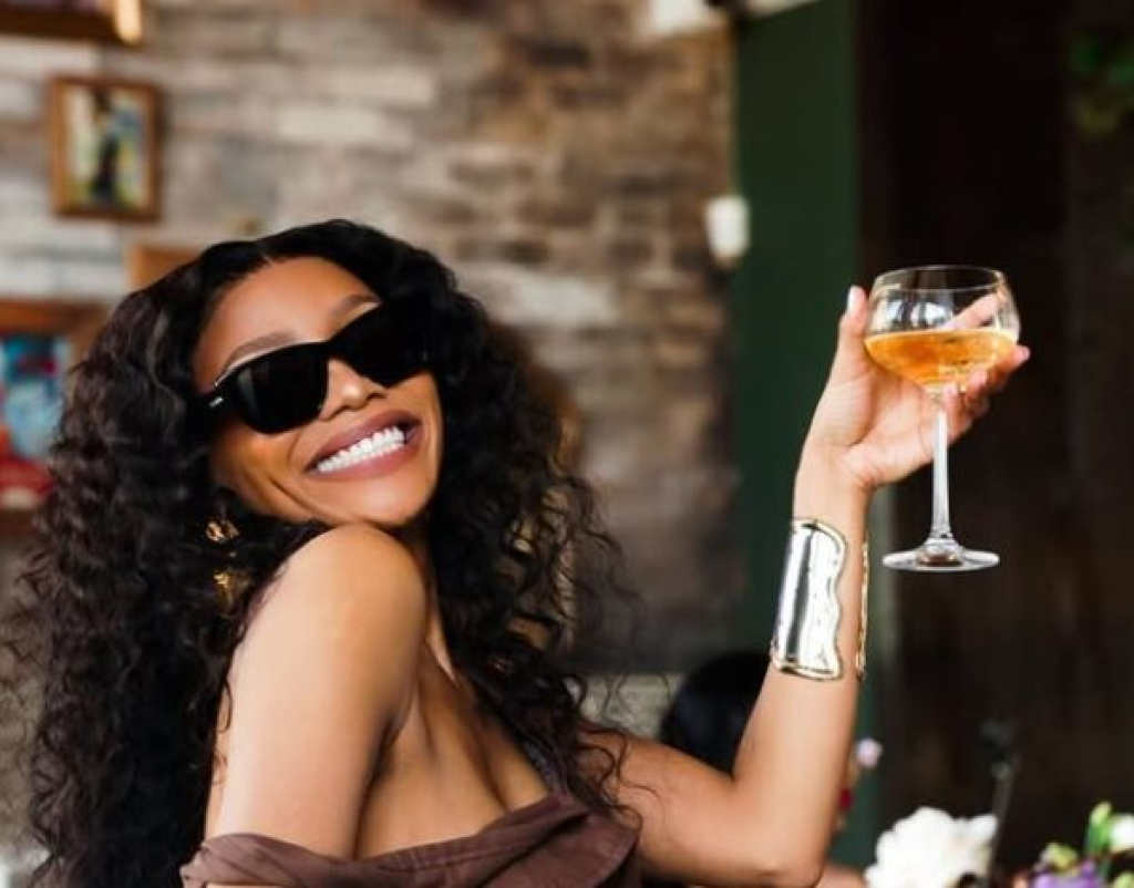 Bonang Matheba u ḓo rwela ṱari mimosa ya House of BNG